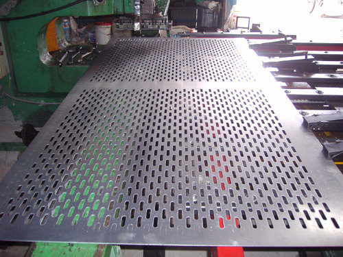 鋼（gāng）板衝孔篩