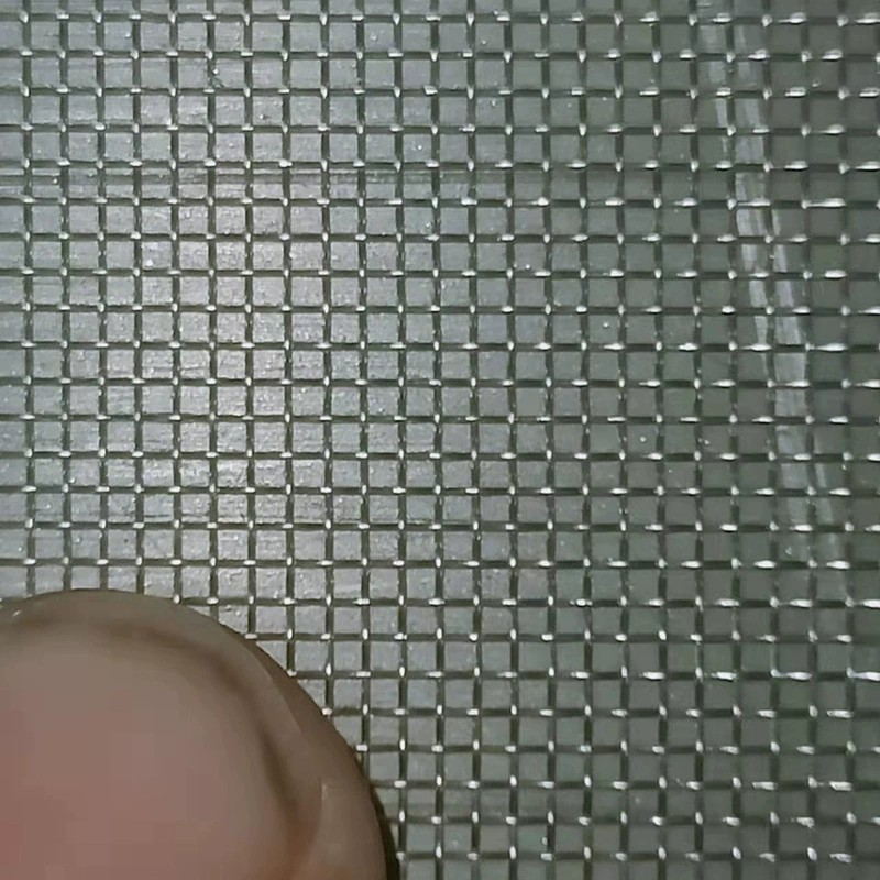 大小孔.jpg 大小孔.jpg