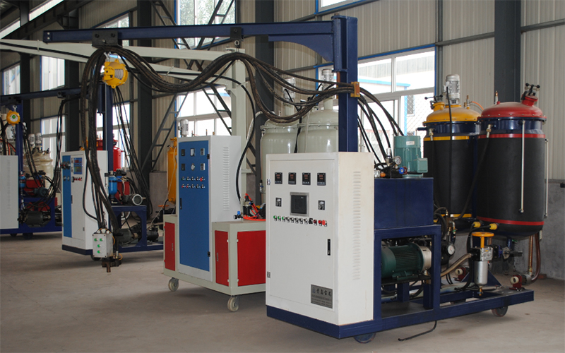 澆(jiāo)注機2.jpg 澆注機2.jpg