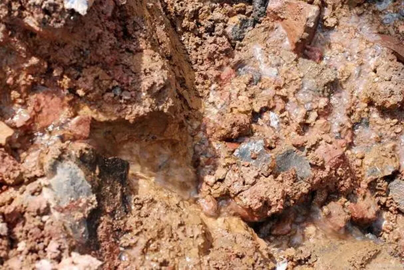 鋁土5.jpg 鋁土5.jpg