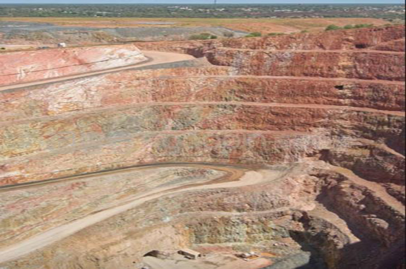 銅礦8.jpg 銅礦8.jpg