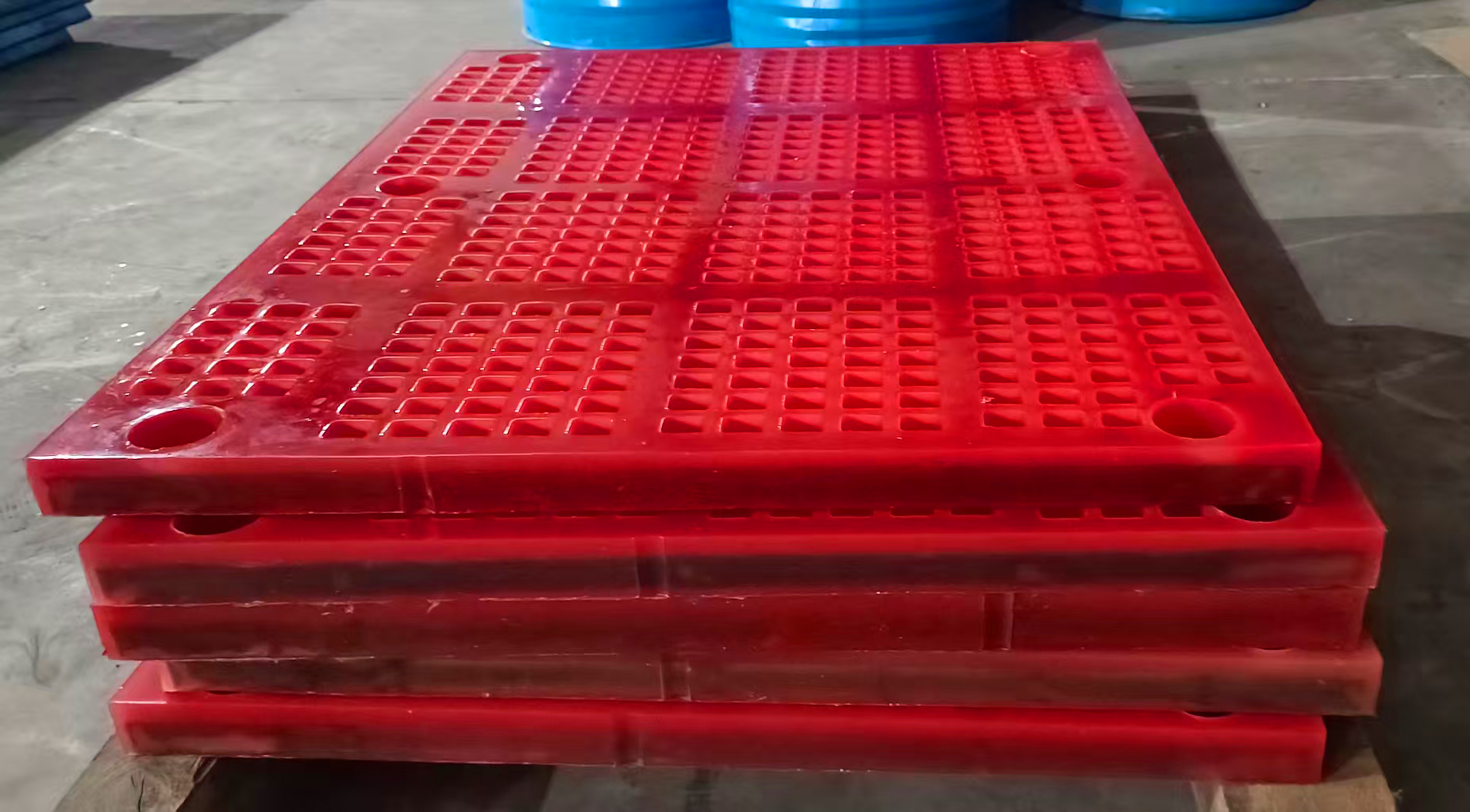 聚氨酯篩(shāi)板2 (2).jpg 聚氨酯篩板2 (2).jpg