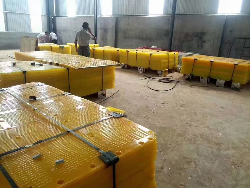 聚(jù)氨(ān)酯篩網發貨區1.jpg 聚氨酯篩網發貨區1.jpg