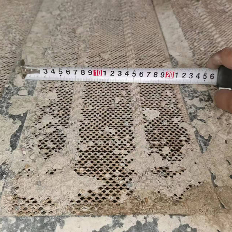 防堵篩網 膠條間距測量（liàng）.jpg