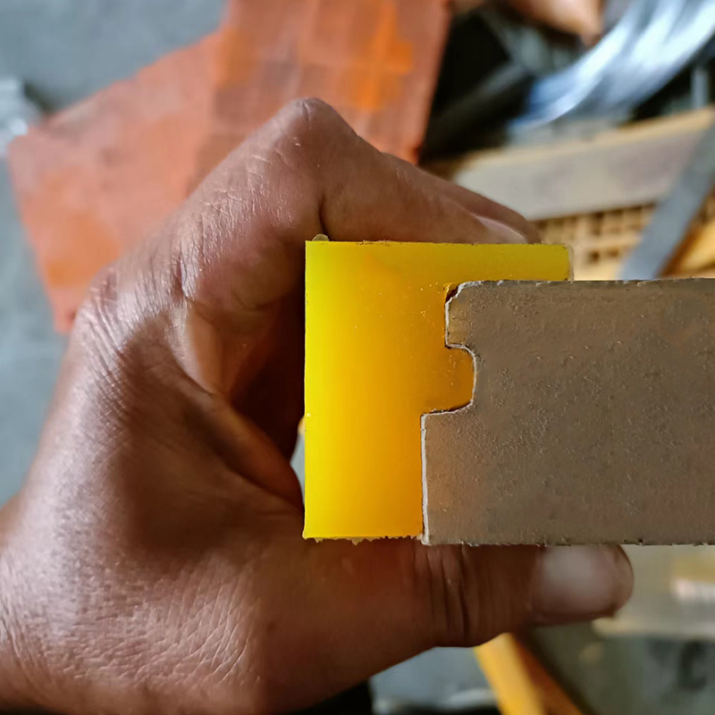 軌座與篩板 契合展示(shì)1.jpg 軌座與篩板 契合展示1.jpg